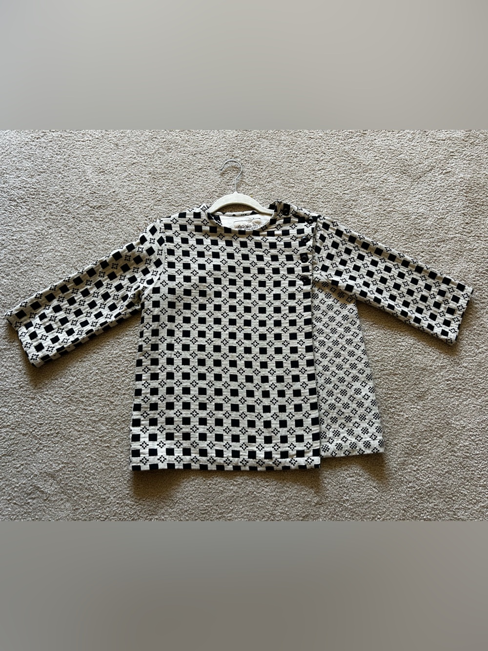 Ace & Jig Black and Cream 3/4 sleeve patterned top